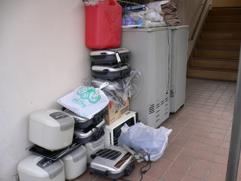 高松　引っ越しの際の粗大ごみを回収致しました。