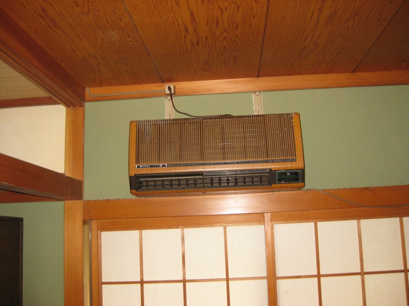 高松　エアコン処分でお伺いいたしました。