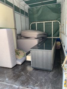 高松市三谷町にて不要になった家具の回収依頼をいただきました。