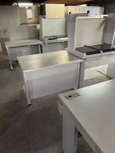 エコリス南店、第二倉庫展示場です。