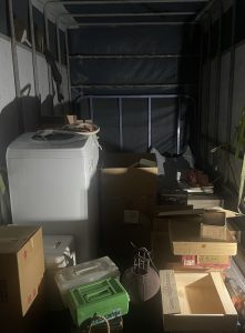 高松市春日町で物置の回収を行いました。