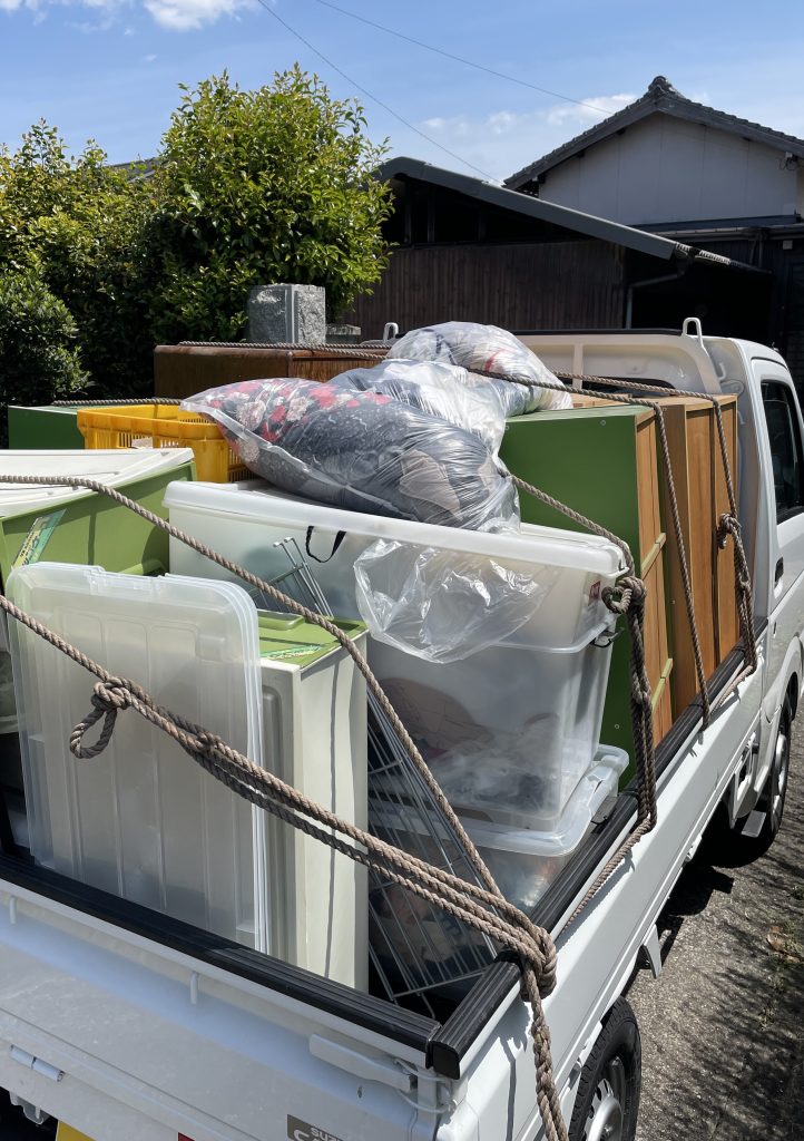 高松市鹿角町で不用品回収を行いました。