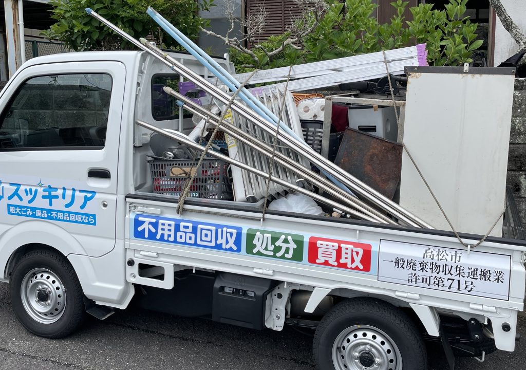 高松市川部町でお庭・物置の不用品回収です。