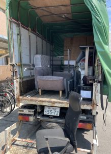 単身赴任の方、引っ越しに伴う不用品を回収しました。
