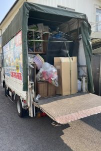 高松市松並町で一部屋分の不用品回収です。