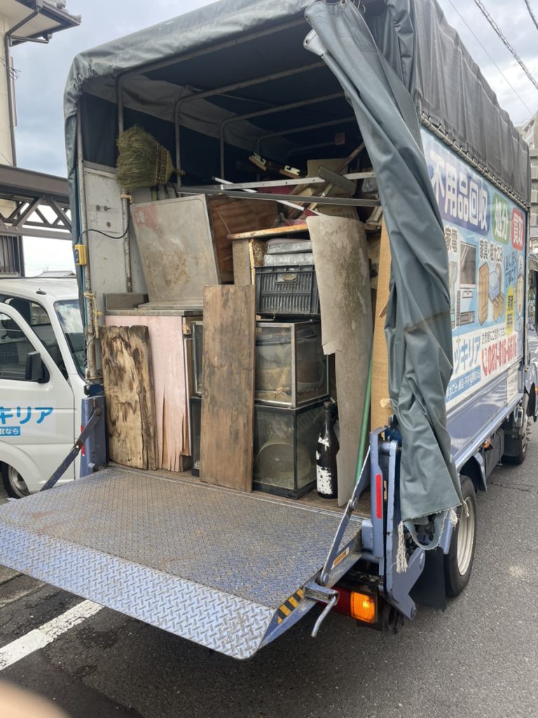 高松市由良町でお部屋・物置・お庭の不用品回収！