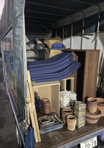 高松市屋島東町で、お庭と物置の不用品回収です。