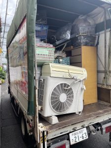 高松市瓦町で一部屋分の不用品回収を実施しました。
