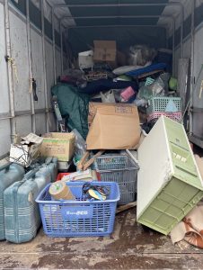 高松市郷東町で物置の回収です!