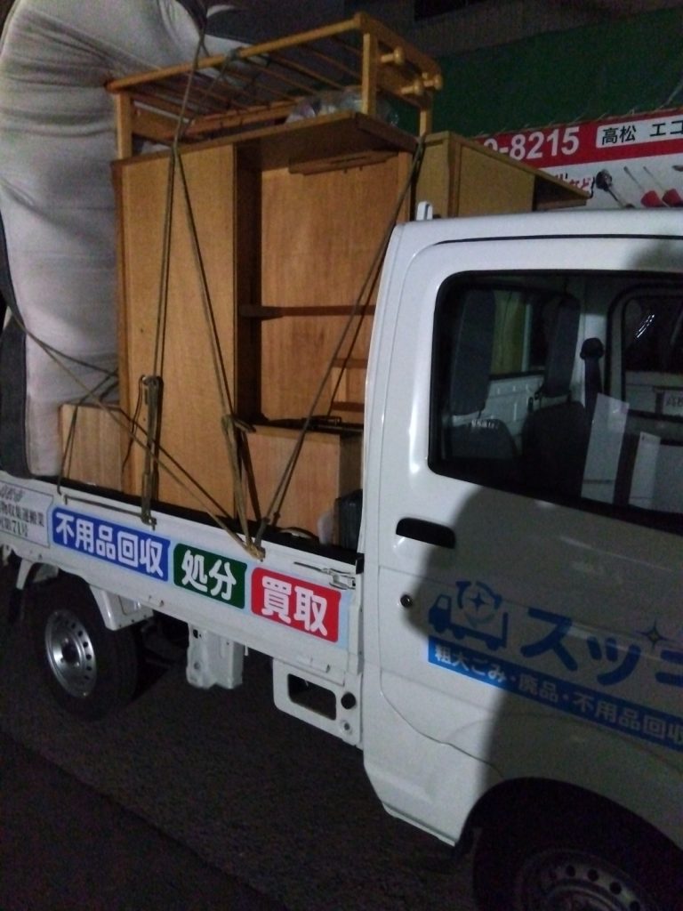 高松市岡本町で軽トラ満タン、回収!